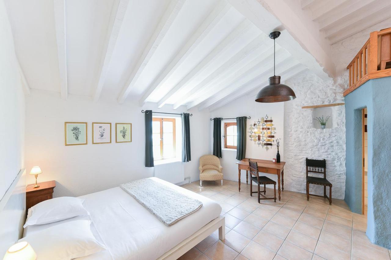 Auberge La Plaine Chabrillan Exteriör bild