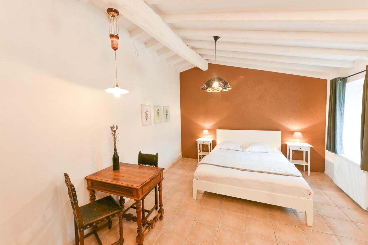 Auberge La Plaine Chabrillan Exteriör bild