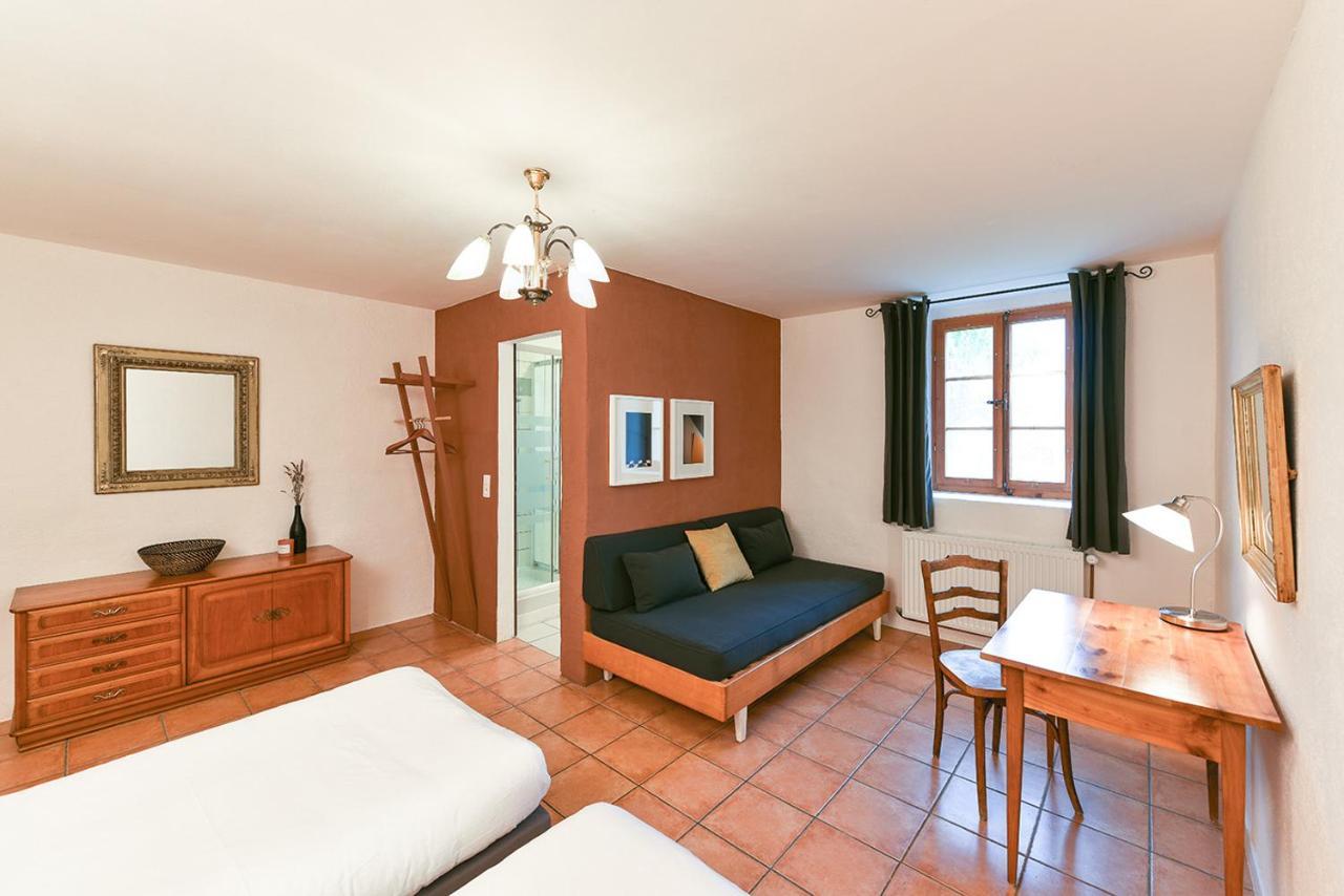 Auberge La Plaine Chabrillan Exteriör bild
