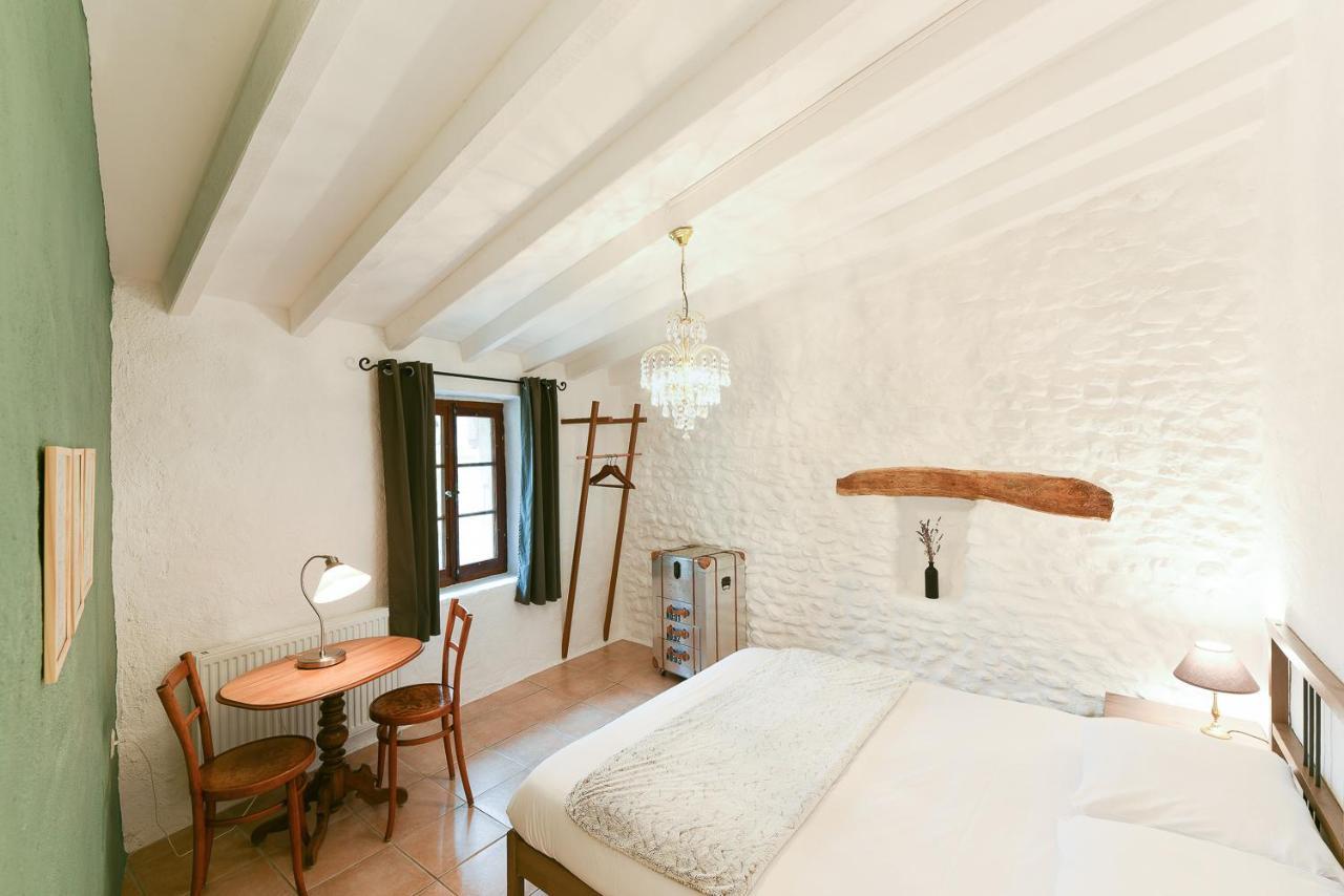 Auberge La Plaine Chabrillan Exteriör bild