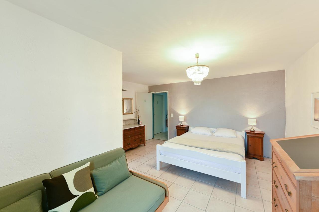 Auberge La Plaine Chabrillan Exteriör bild