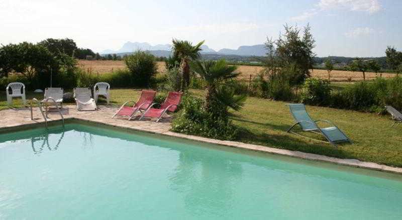 Auberge La Plaine Chabrillan Exteriör bild