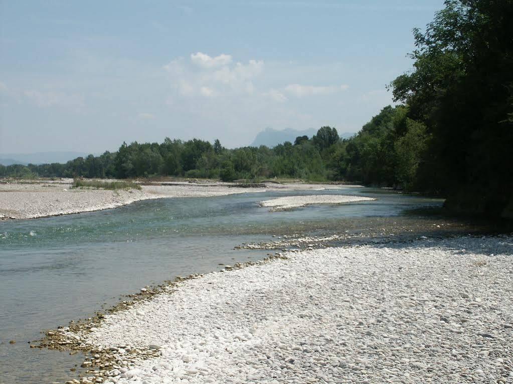 Auberge La Plaine Chabrillan Exteriör bild